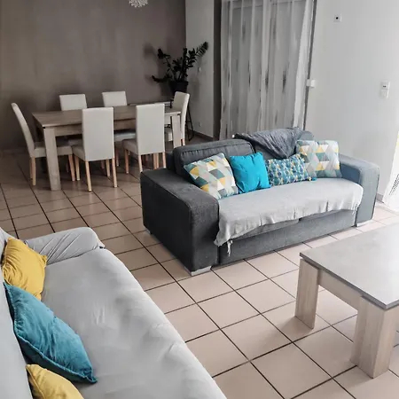 Sur Apartment *